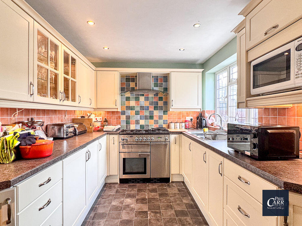 Southwark Close, Lichfield, WS13 7SH photo 4