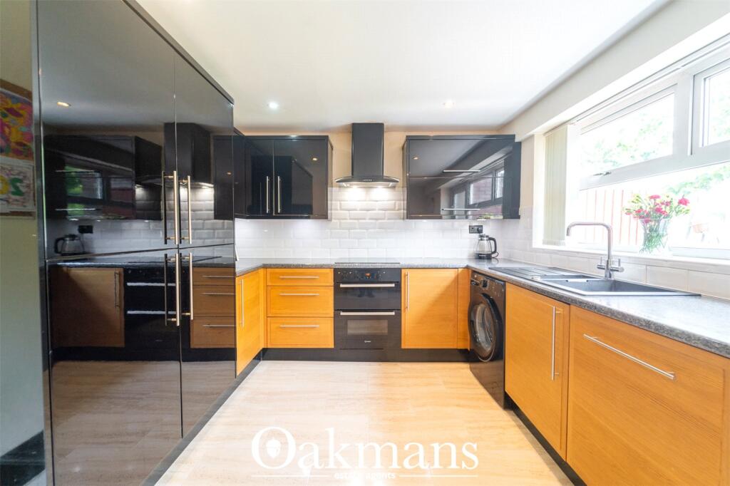 House in Birmingham, West Midlands - More
