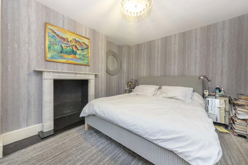 Apartment in London - More