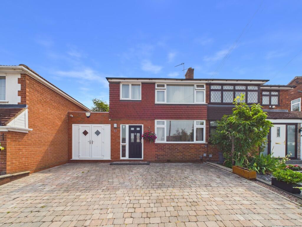 Main image of property: Lapper Avenue, Lanesfield, Wolverhampton, WV4