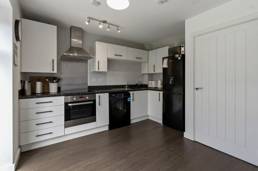 House in Malvern Hills, Malvern - More