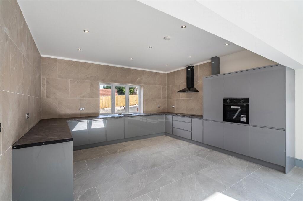 Hadley Park Road, Leegomery, Telford, Shropshire, TF1 photo 3