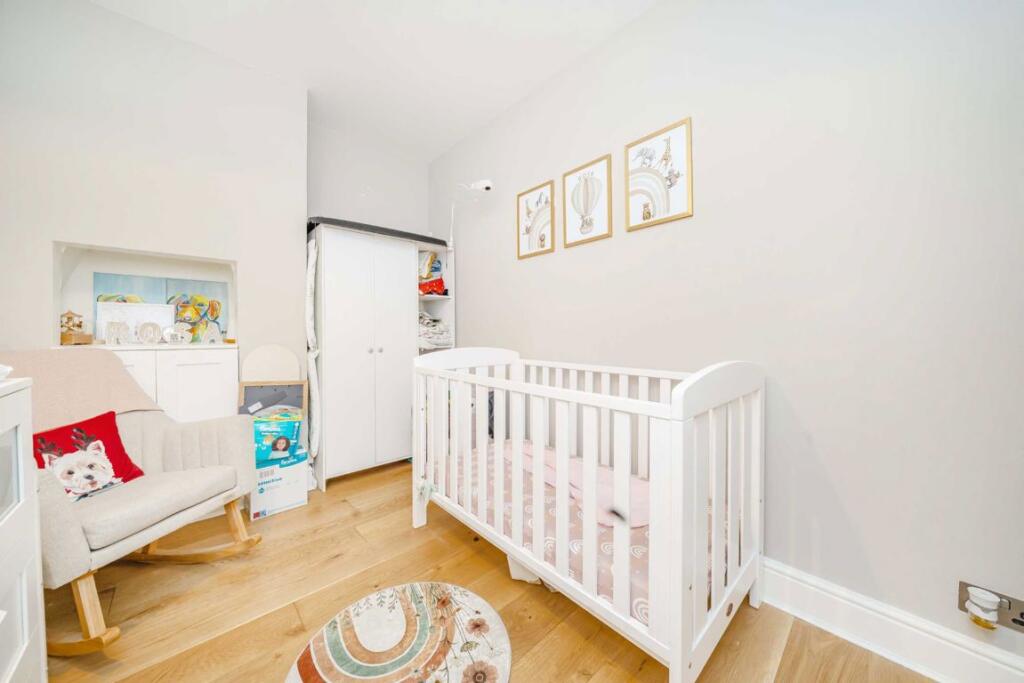 Apartment in London, West Ealing, Hanwell - View 5