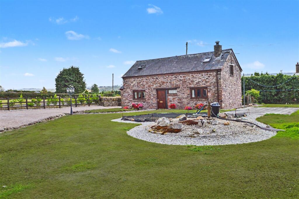 House in Plymouth - View 2