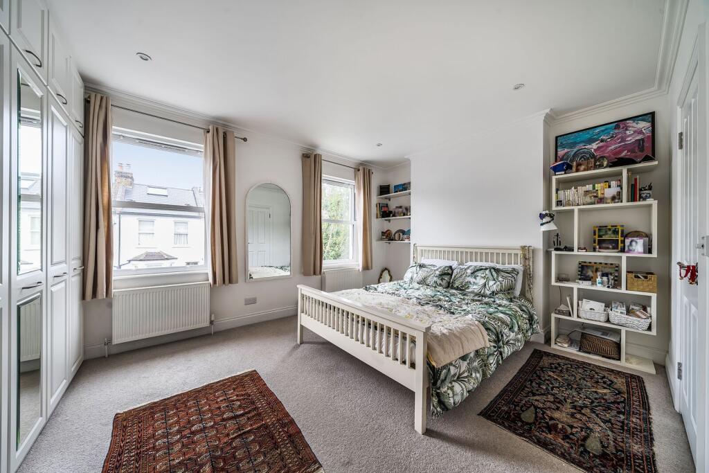 4 bedroom terraced house for rent