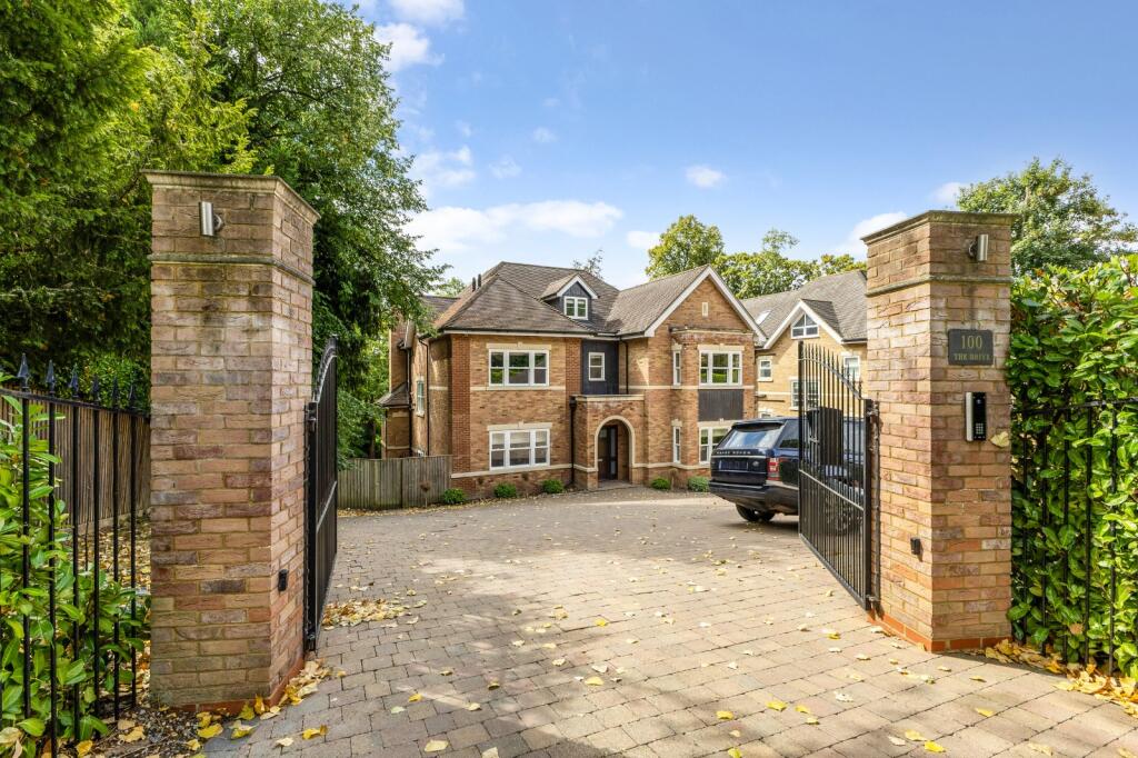 Main image of property: The Drive, Rickmansworth, Hertfordshire, WD3