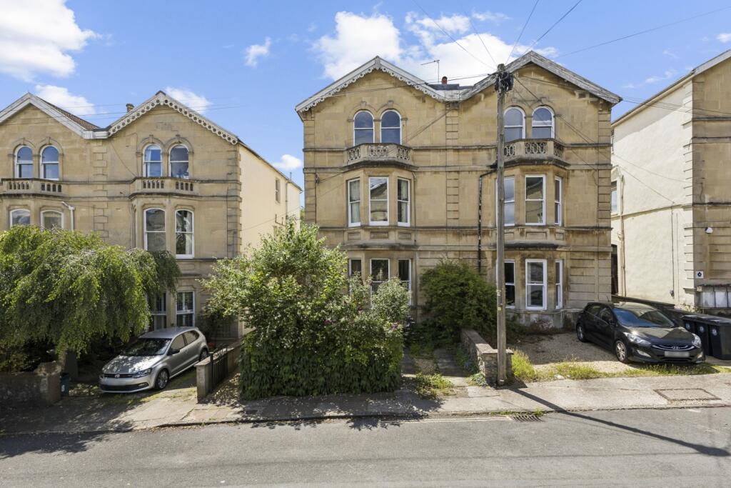 Main image of property: 9 West Shrubbery, Bristol, BS6