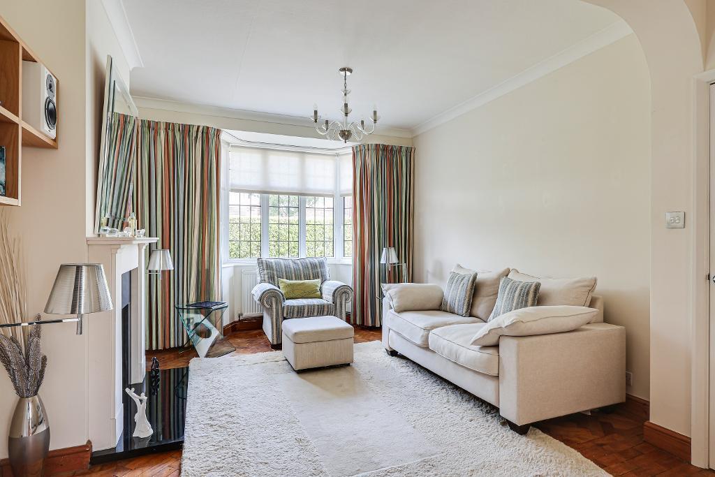 Ellesmere Drive, Sanderstead, CR2 9EJ photo 4