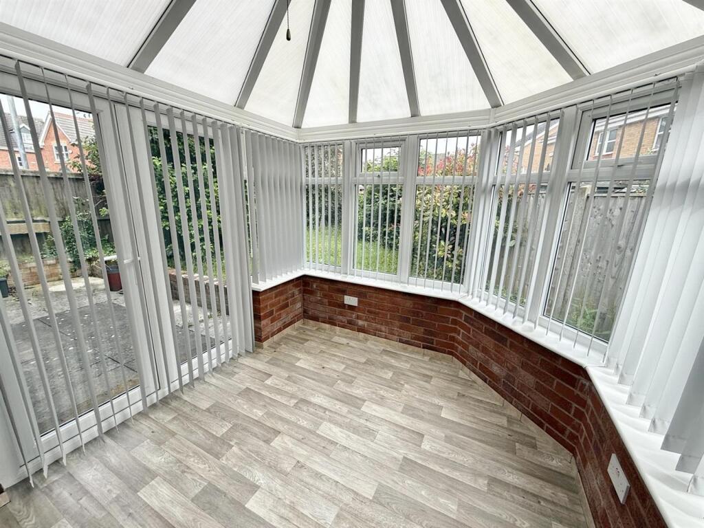 House in Ashfield, Sutton in Ashfield, Dalestorth - View 4