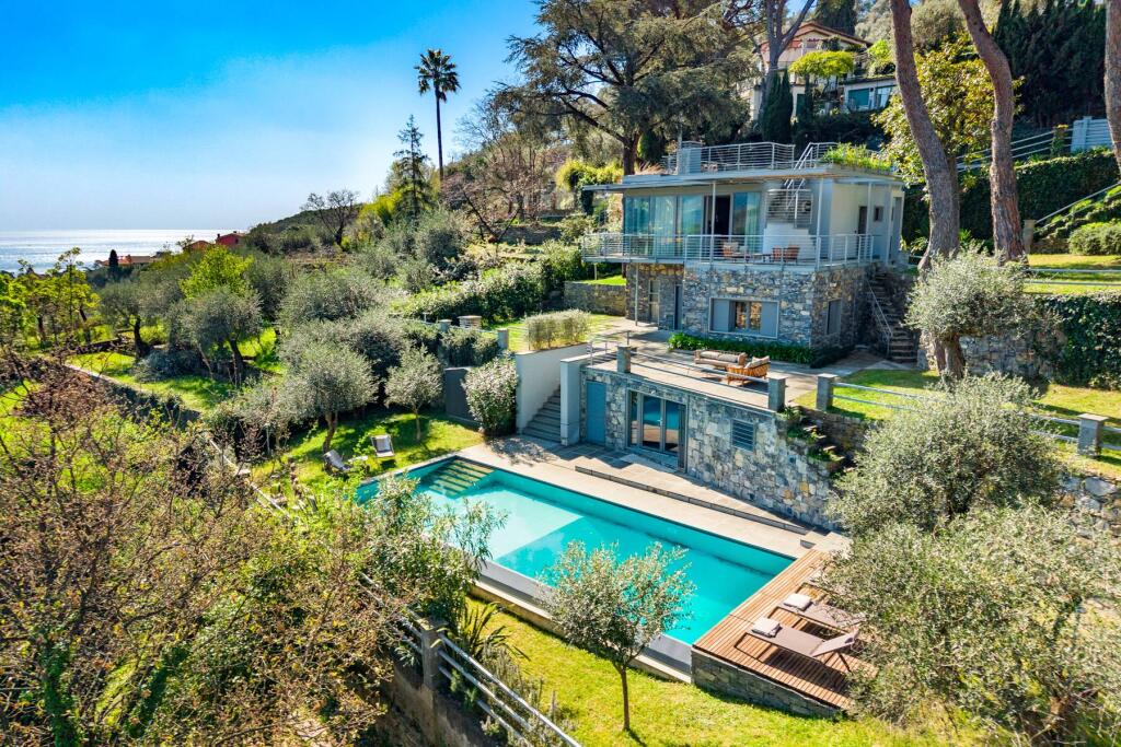 Main image of property: Liguria, Genoa, Rapallo