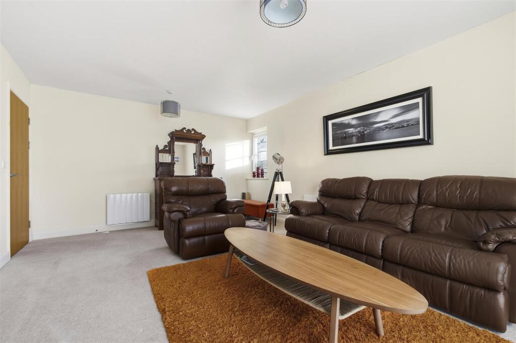 Apartment in Barry, Vale of Glamorgan - View 4