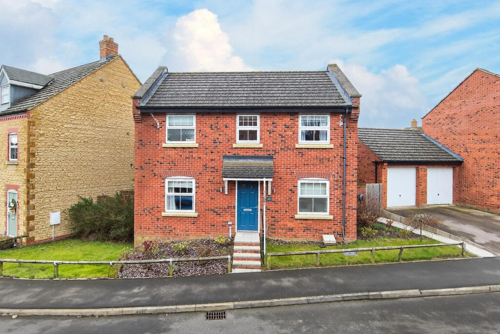 Main image of property: Aldwinckle Road, Burton Latimer, NN15