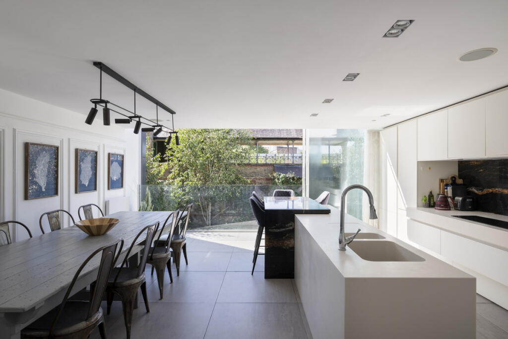 House in London, Elephant and Castle - View 5