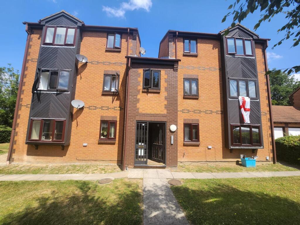 Main image of property: Bull Close, Chafford Hundred, Grays, Thurrock