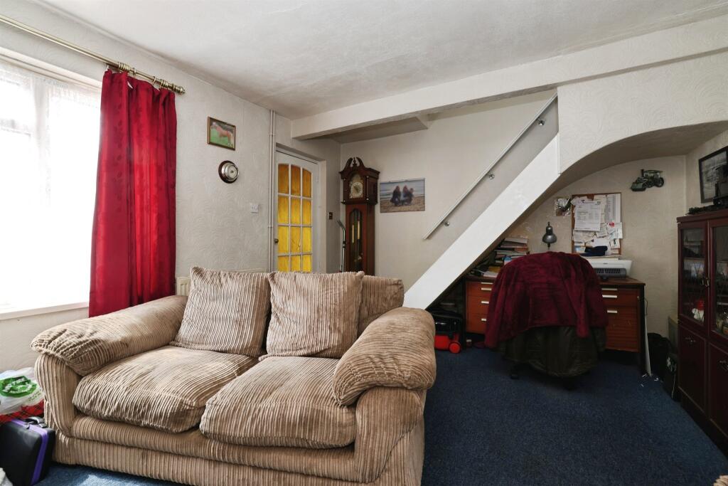 House in Salisbury - View 5