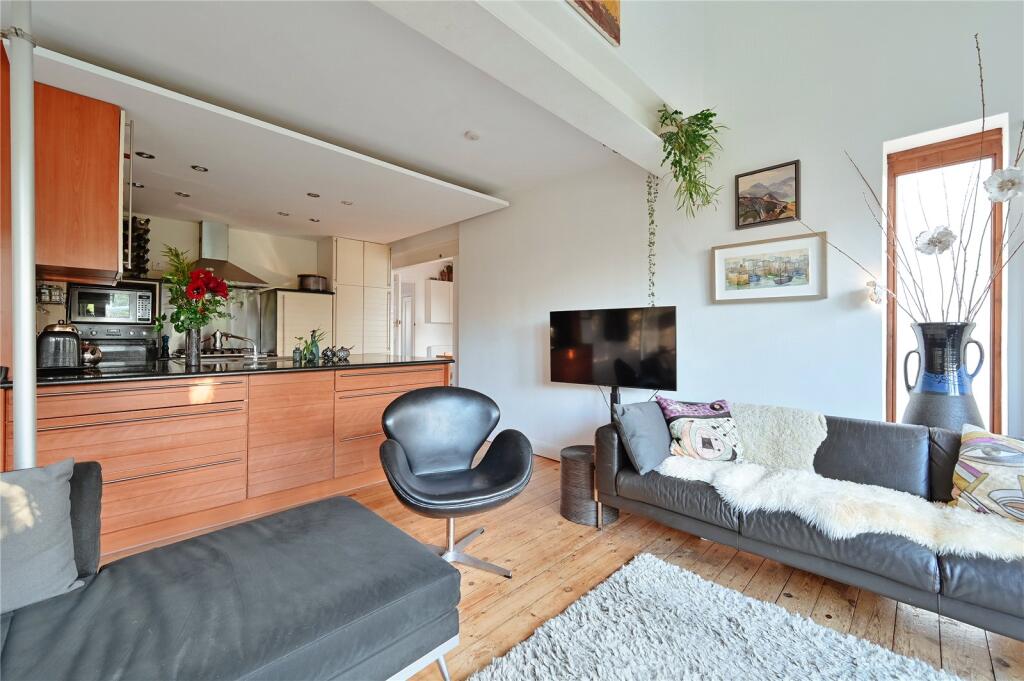 Additional image 3 of Oakwood Drive, St. Albans, Hertfordshire