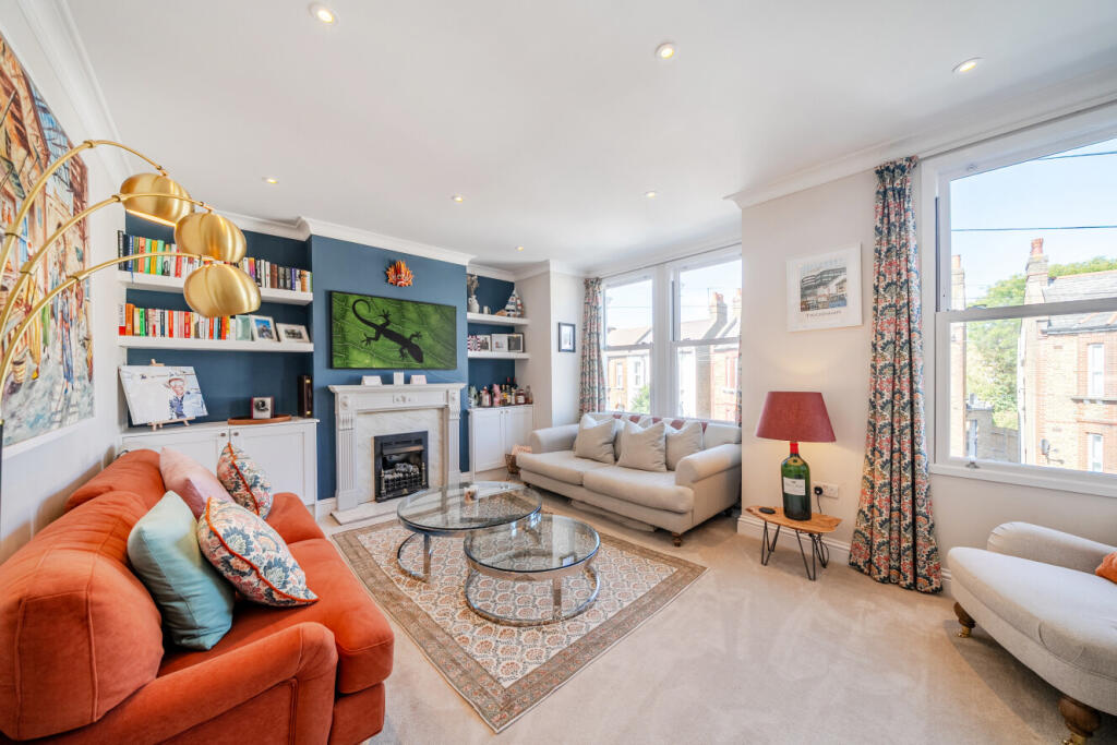 Apartment in London - View 2