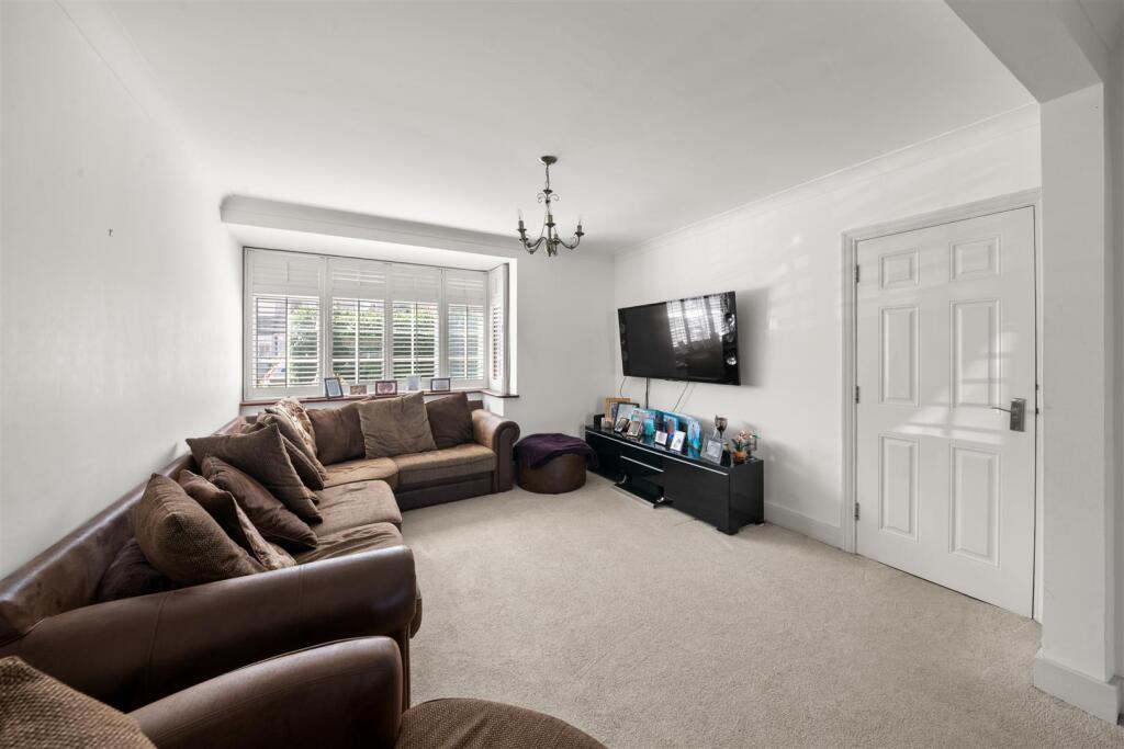 House in London, Beavers, Hounslow West - View 4