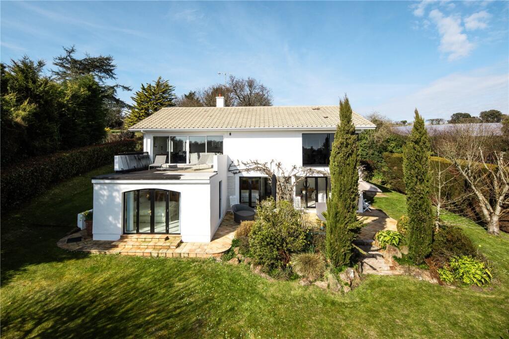 6-bed detached on Le Petit Catillon, Grouville, Jersey, JE3, £2,295,000
