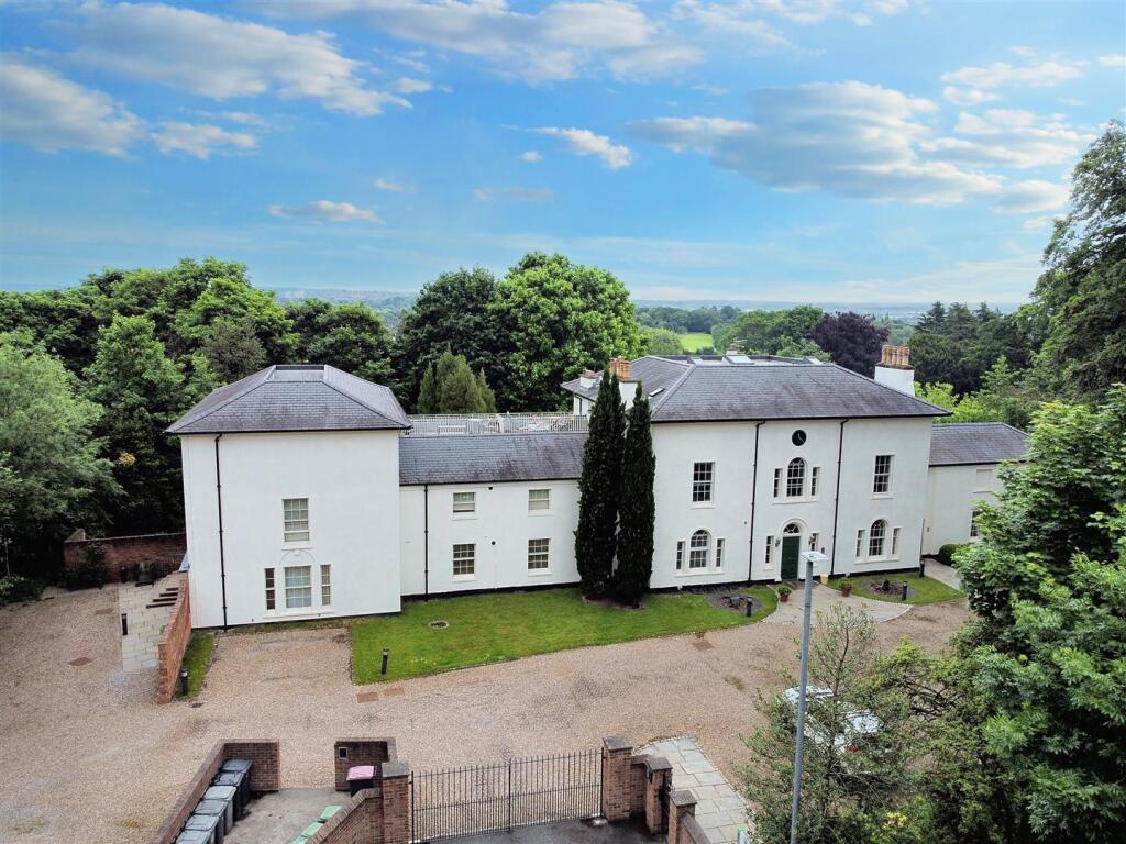Main image of property: The grange, Town street, Bramcote