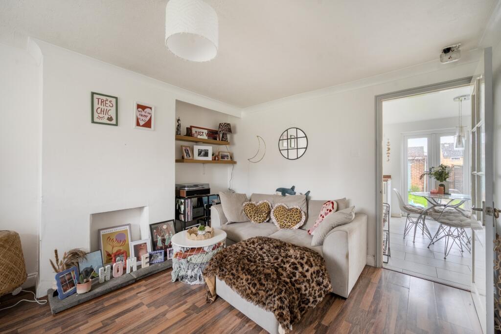 Kestrel Close, Thatcham, RG19 photo 4