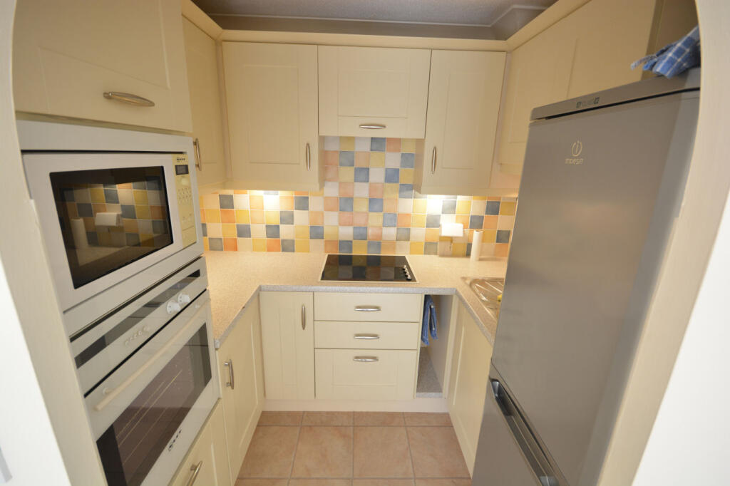 Apartment in Bournemouth, Bournemouth, Christchurch and Poole - View 3