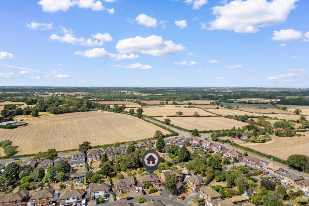 House in Warwick, Cubbington - More