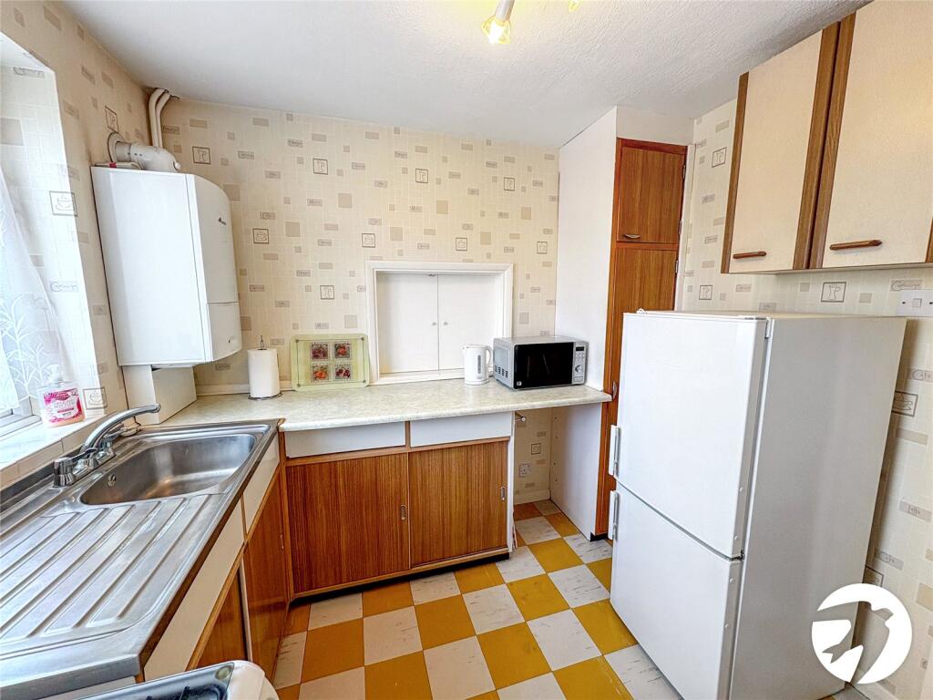 Apartment in Maidstone, Kent - View 3