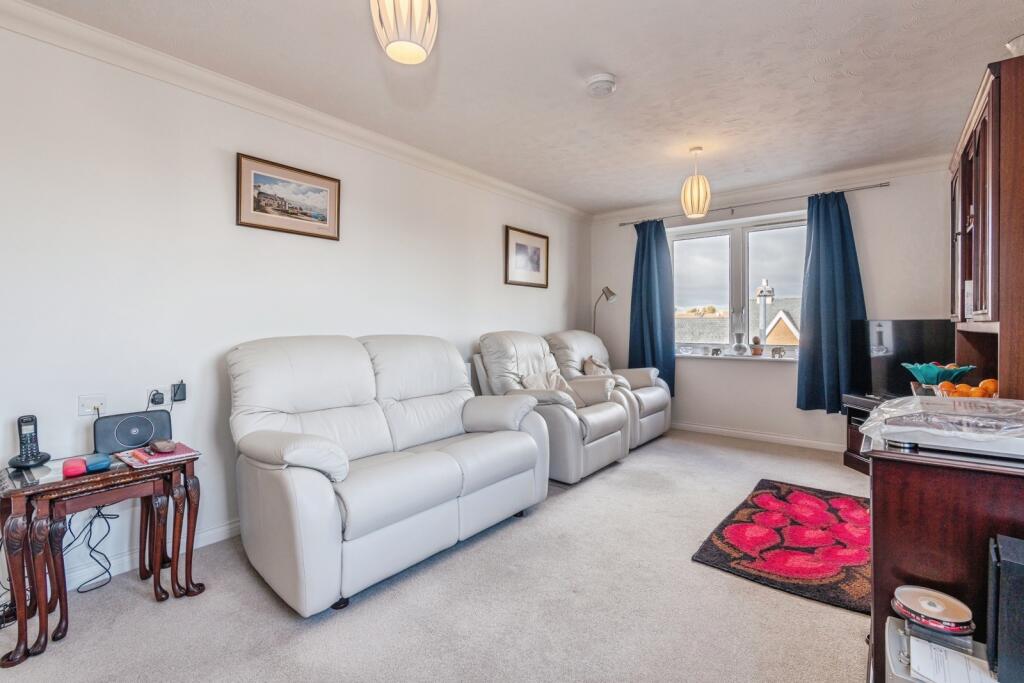 Apartment in Taunton - View 4