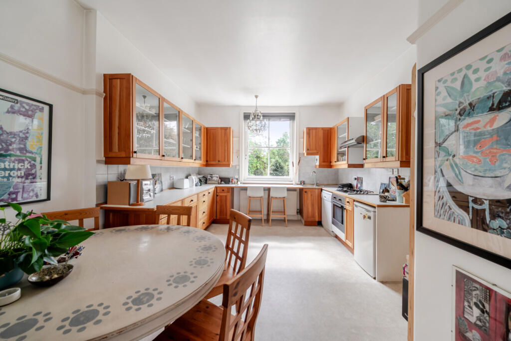 Apartment in London - View 4