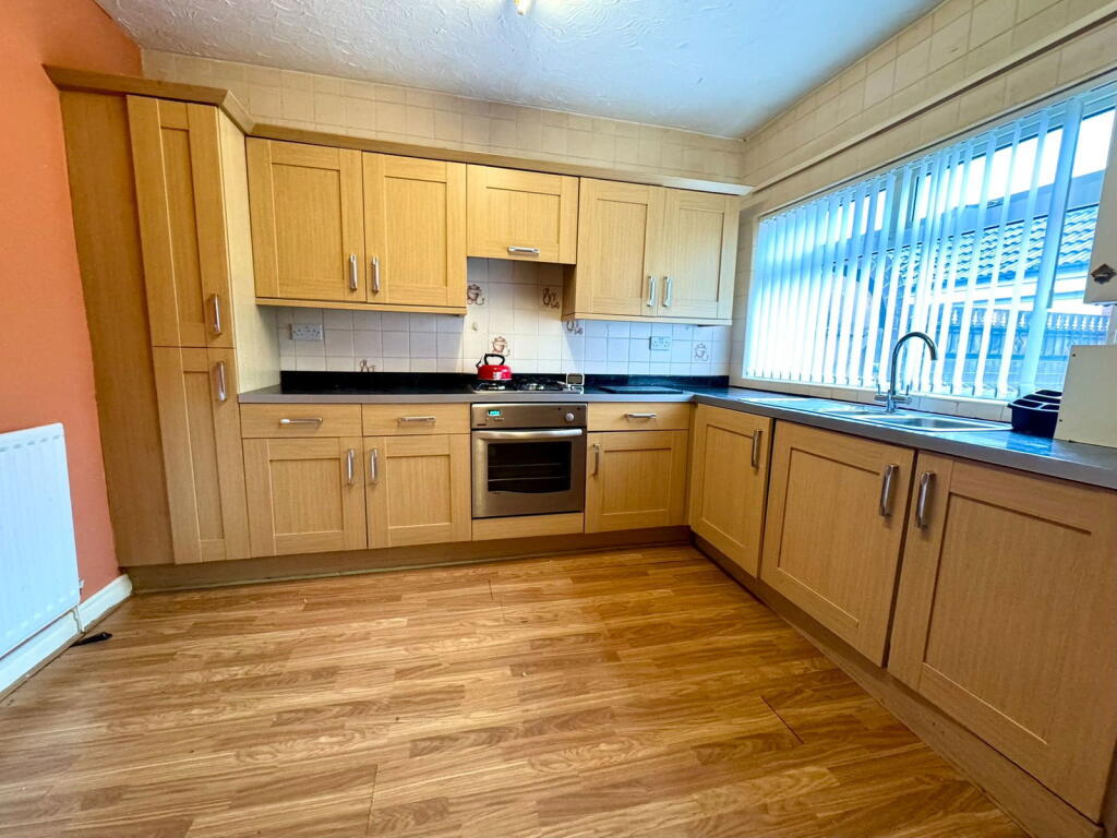 Blue Bell Grove, Middlesbrough, TS5 7HQ photo 4