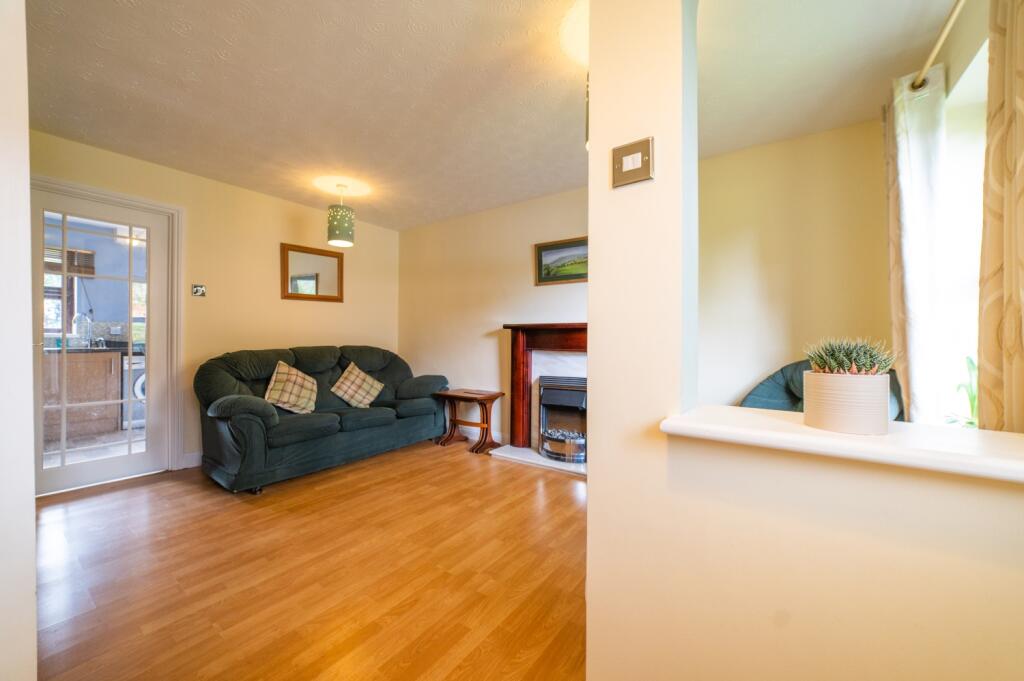 House in Cardiff, Penylan - More
