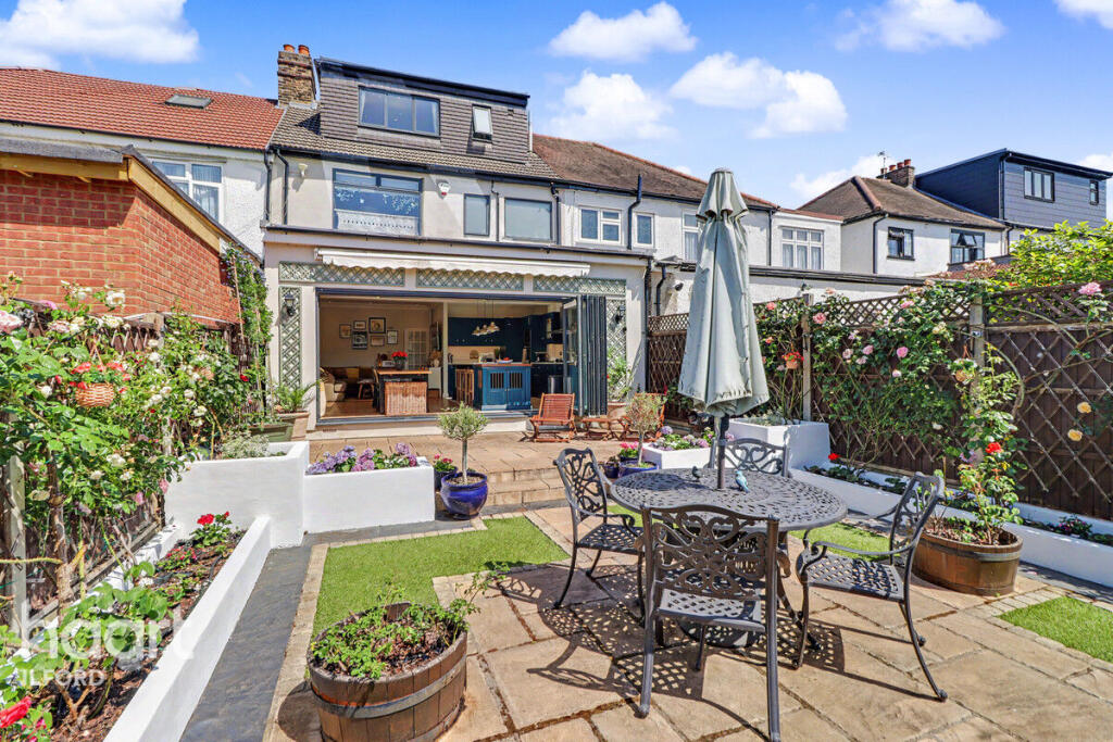House in London - View 3