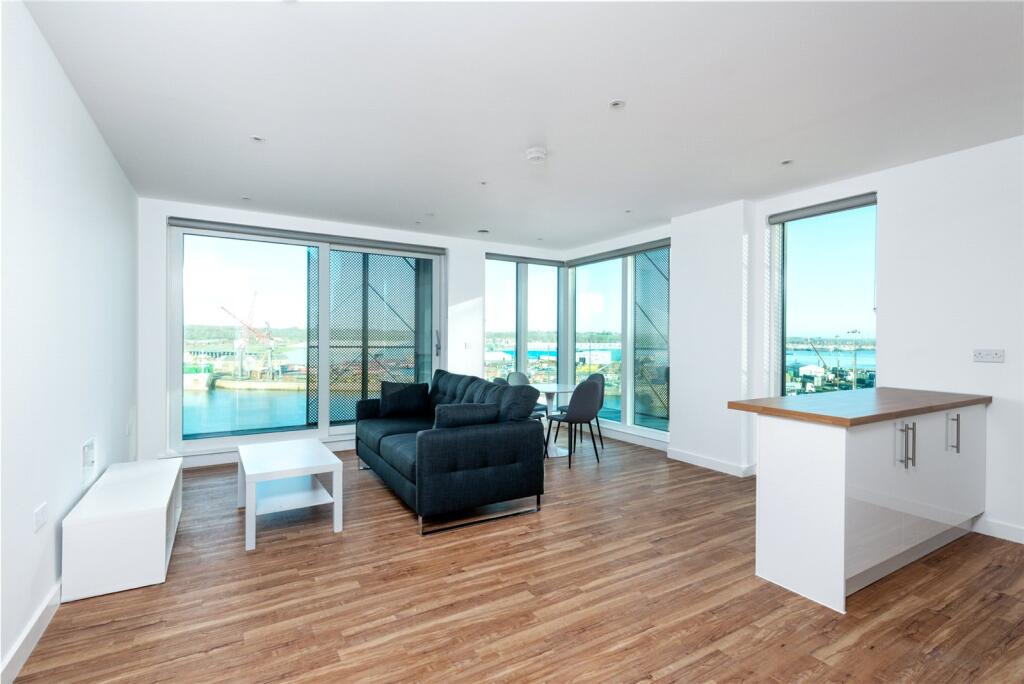 Main image of property: Chatham Waters, South House, Gillingham Gate Road, Gillingham, ME4