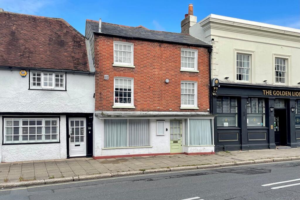 Main image of property: HIGH STREET, FAREHAM. AUCTION GUIDE PRICE £225,000