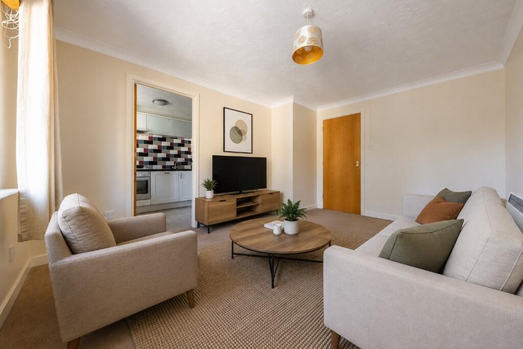 Apartment in Norwich - View 3