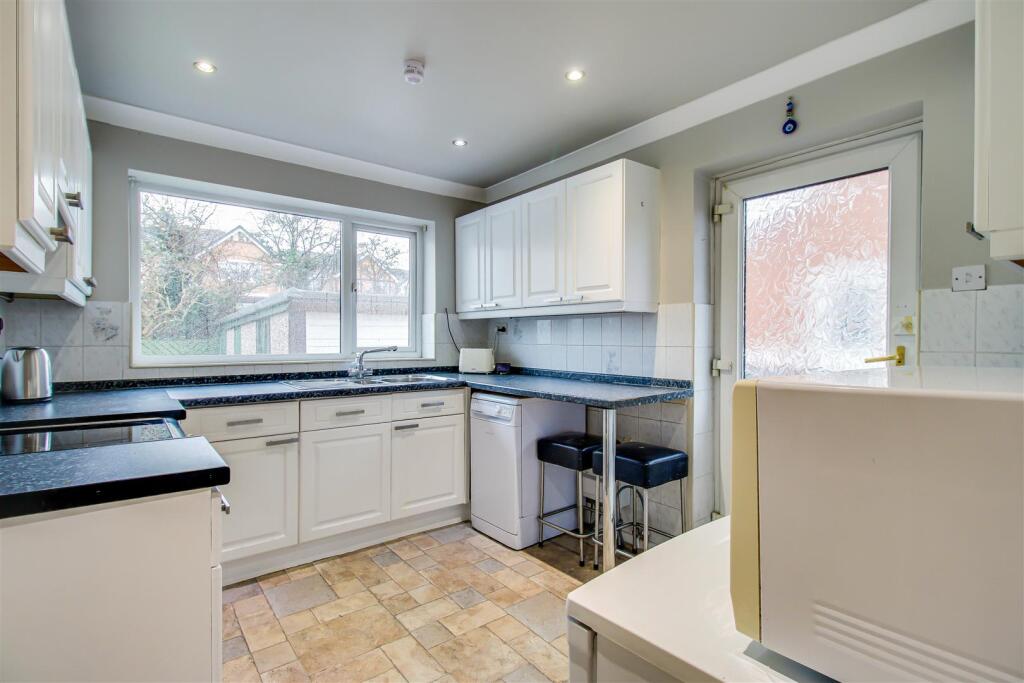 Snydale Grove, Normanton photo 2
