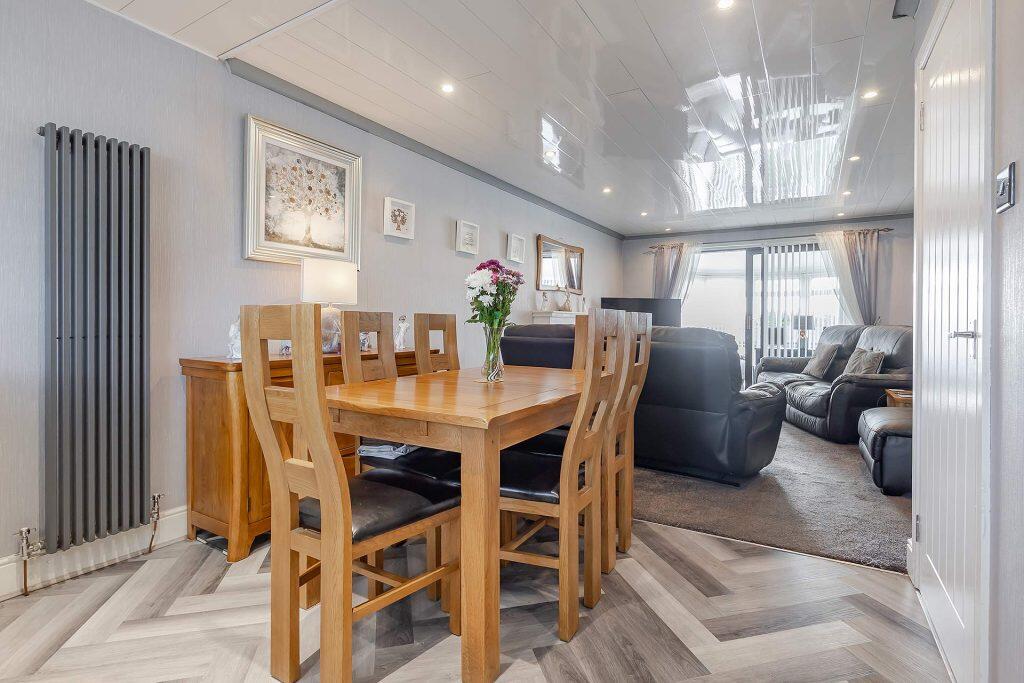 House in Edinburgh, West Lothian - More