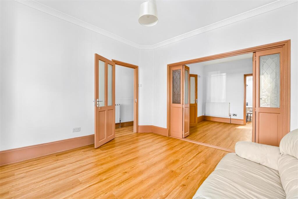 House in London - View 4