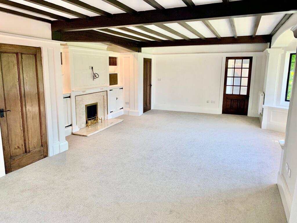 House in Wirral, Liverpool City Region - View 5