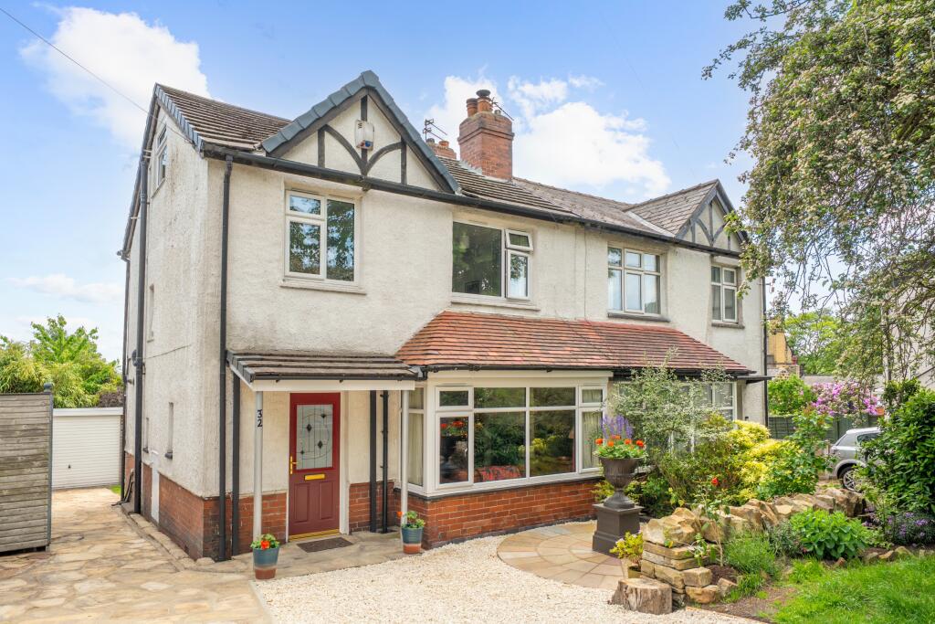Main image of property: Moor Park Villas, Far Headingley, Leeds, LS6
