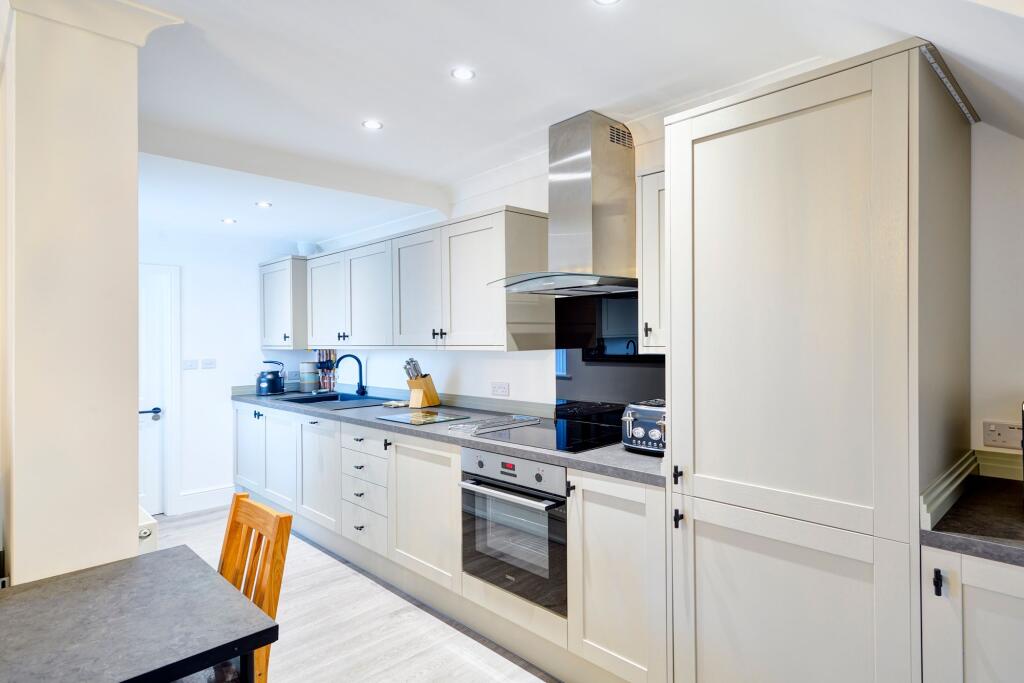 Apartment in Knowsley, Whiston Lane Ends, Whiston - More