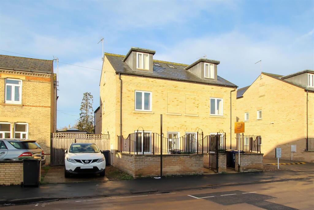 Main image of property: Blinco Grove, Cambridge