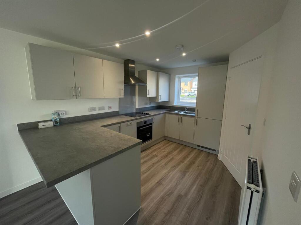 House in Wantage, Wellington Gate, Grove - View 3