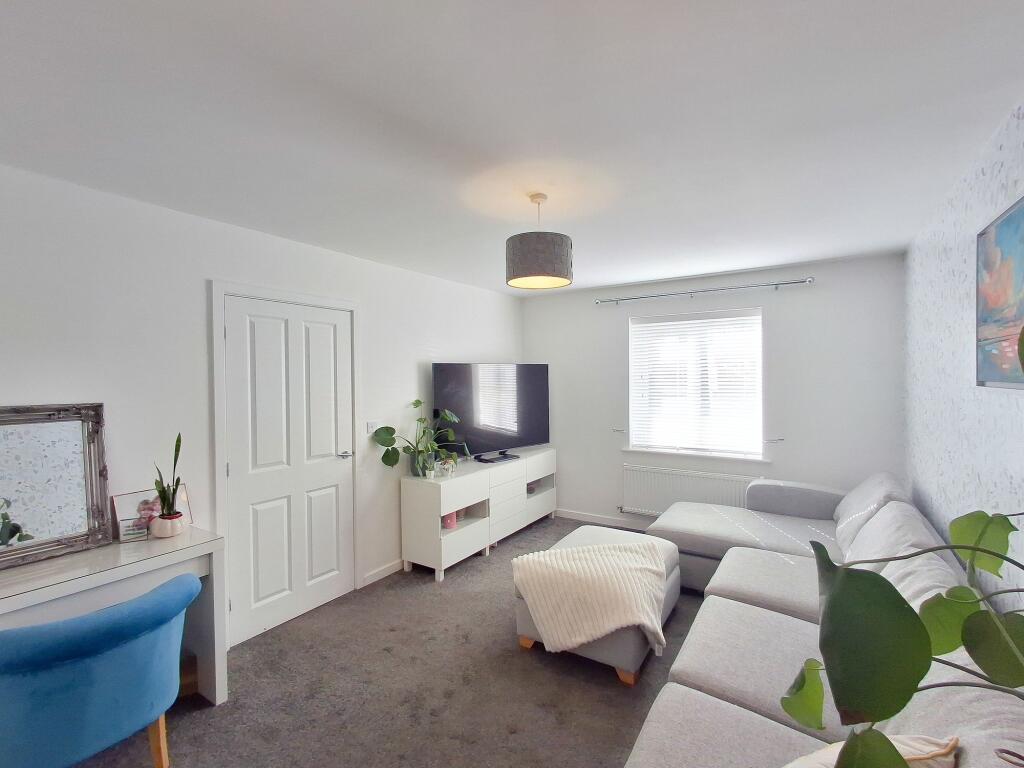 Bath Close, Bourne, PE10 photo 4