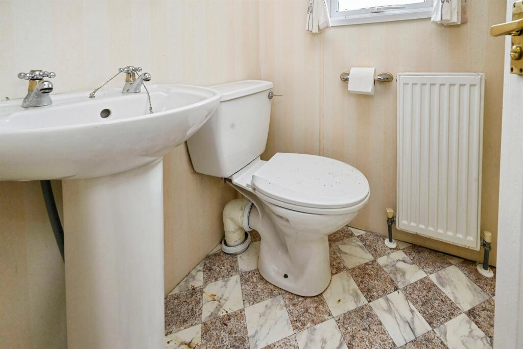 House in North Kesteven, Dogdyke - More