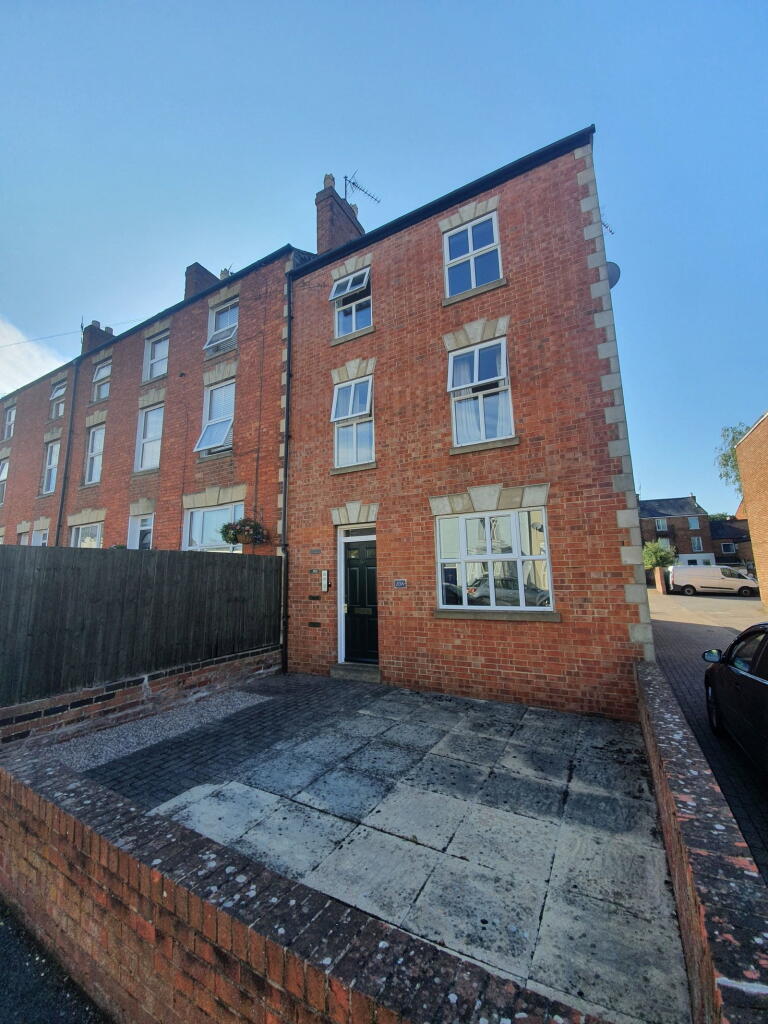 Main image of property: South Street, Banbury, OX16 3LB