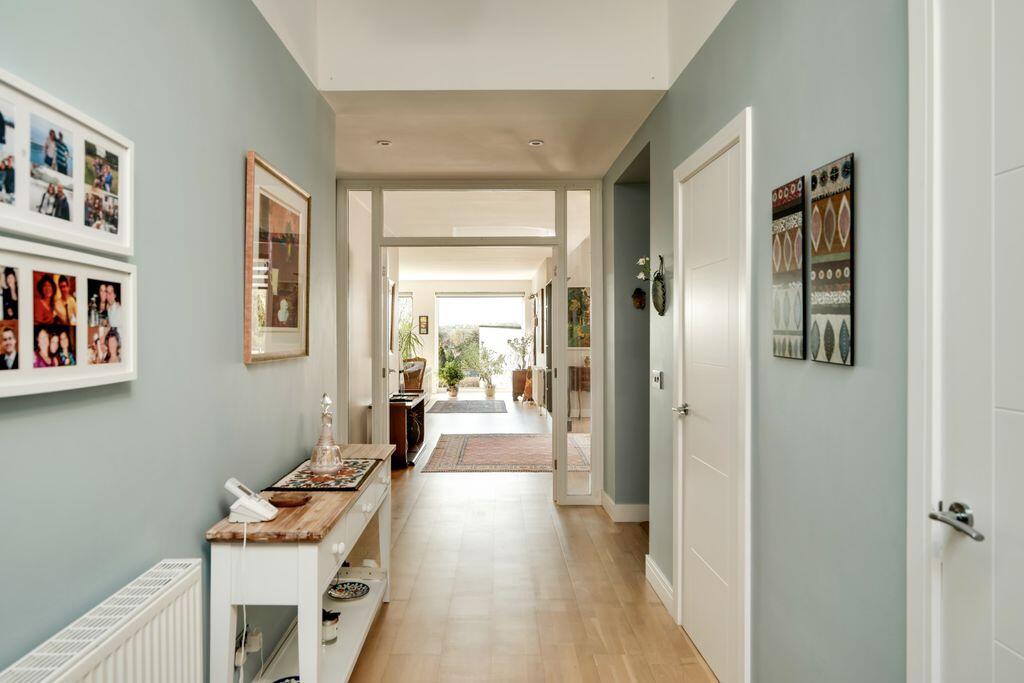 House in Bristol, Stoke Bishop - View 4