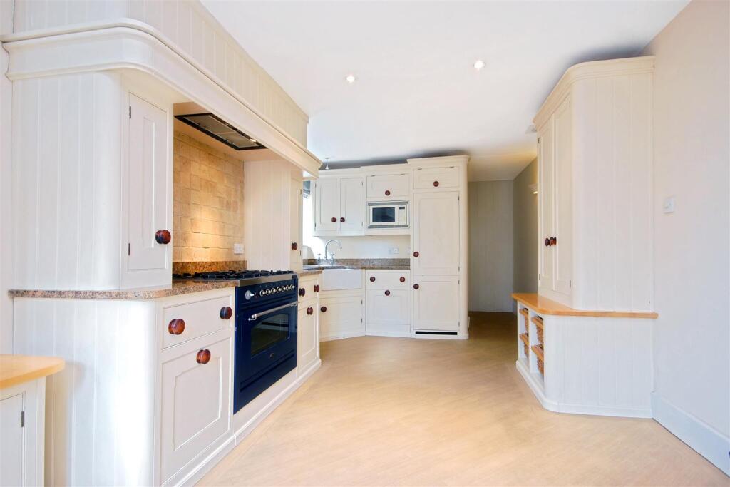 House in London, Brondesbury Park, Queen's Park - View 3