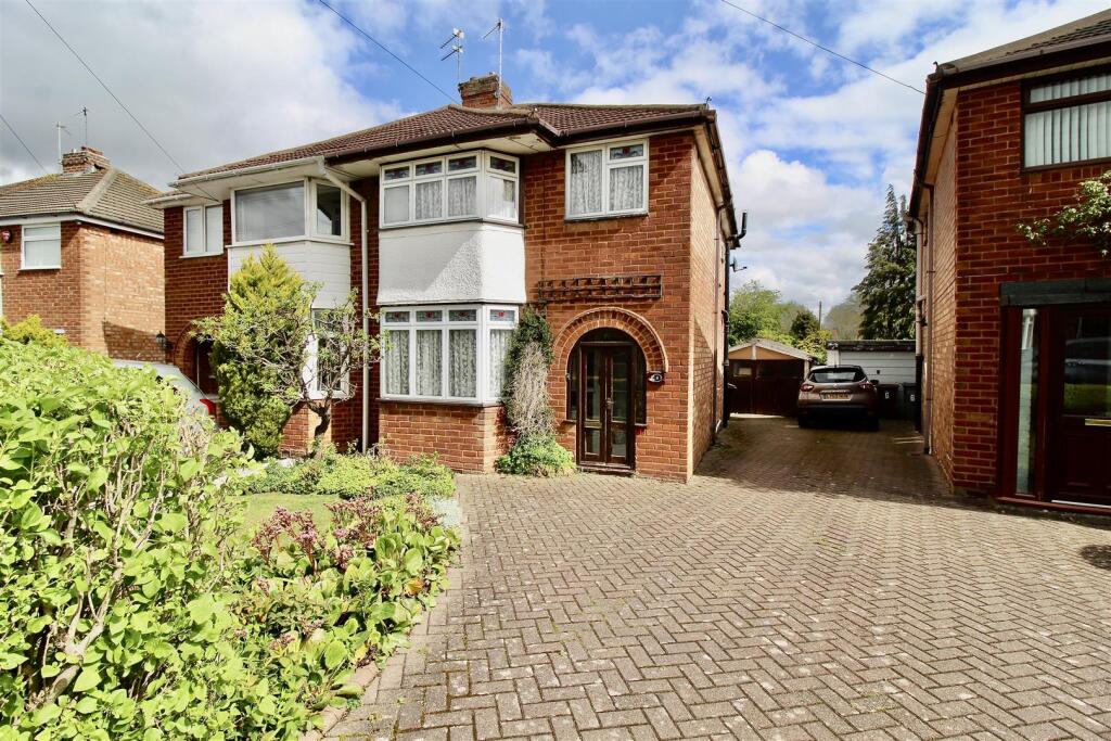 Main image of property: Corinne Croft, Kingshurst, Birmingham
